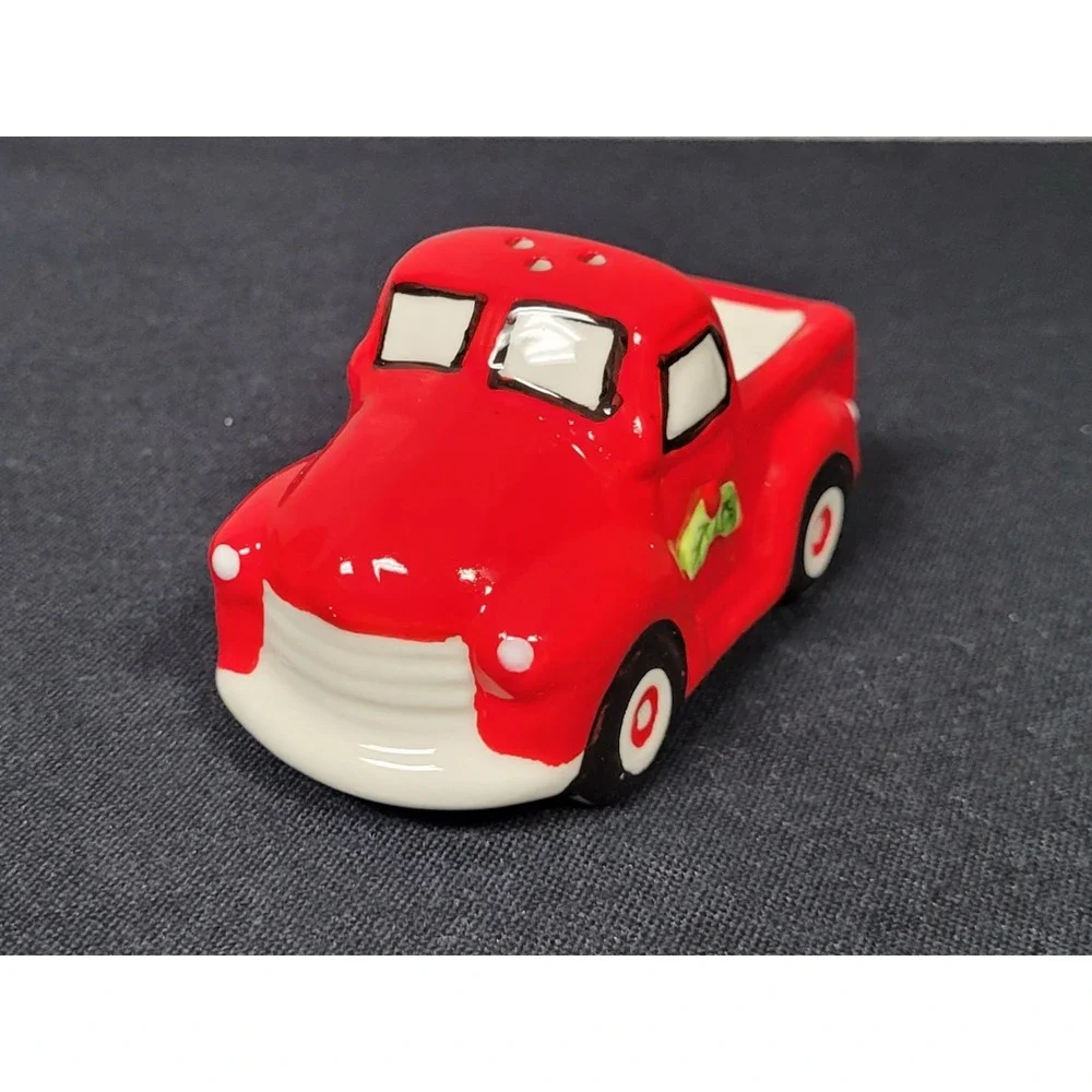 Robert Stanley Red Truck with Christmas Tree Salt & Pepper Shakers Set